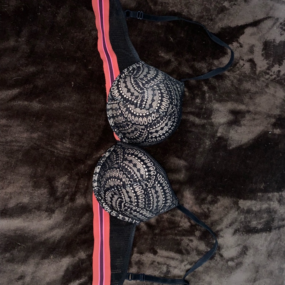 Victoria’s Secret Bombshell Bra